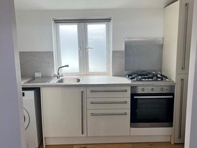 Norfolk Terrace, Brighton BN1, 1 bed flat to rent, £1,200 pcm | PrimeLocation