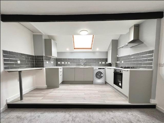 Norma Road, Liverpool L22, 2 bed flat to rent, £975 pcm | PrimeLocation