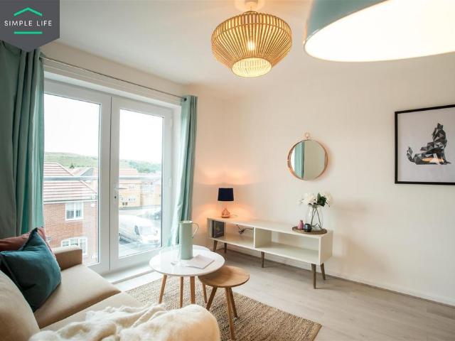 Norman Davies Garden, Wolverhampton. 2 bed apartment to rent £1,020 pcm £235 pw