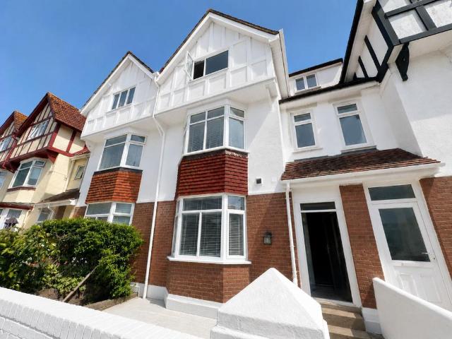 Norman Road, Paignton TQ3 1 bed flat to rent £725 pcm £167 pw