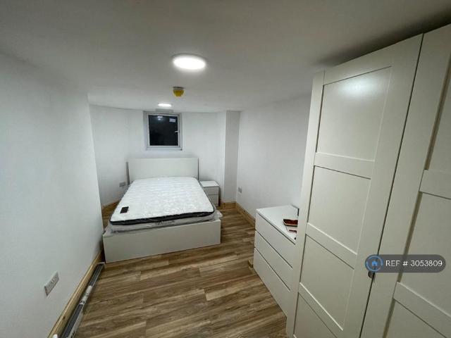 Norman Terrace, Leeds, LS8 1 bed flat to rent £720 pcm £166 pw