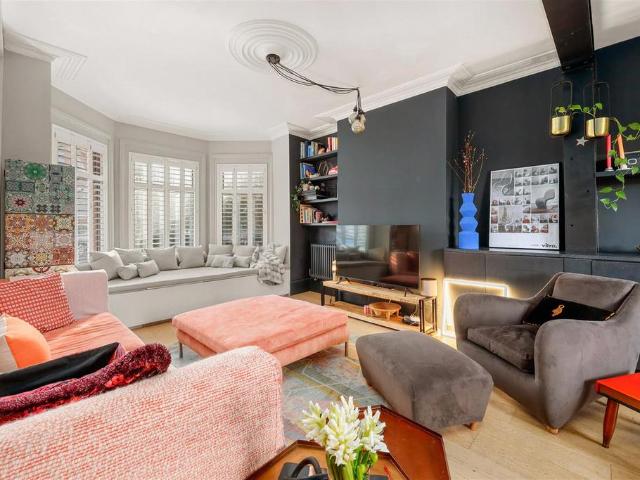 Normanby Road, London, NW10 3 bed terraced house to rent £3,300 pcm £762 pw