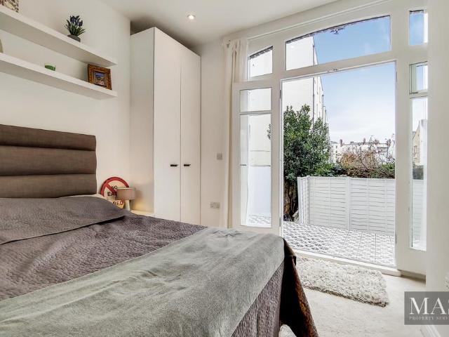 Normand Road, London W14 1 bed flat to rent £2,200 pcm £508 pw