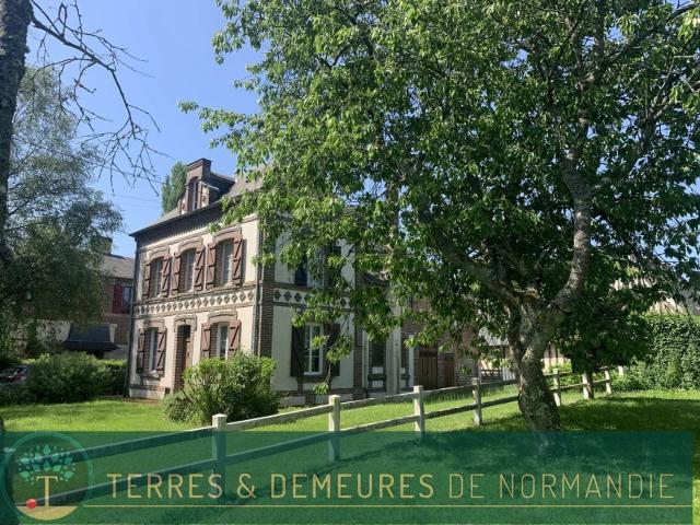 NORMANDIE Région LIVAROT: maison de maître en campagne en bordu