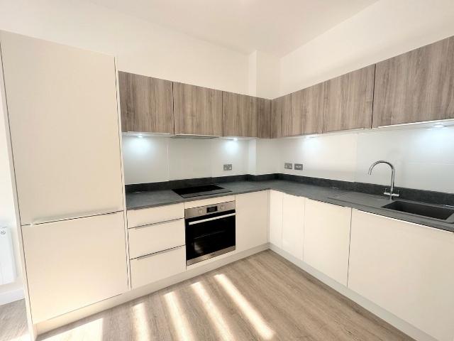 Normandy House, Alencon Link RG21, 1 bed flat to rent, £1,150 pcm | PrimeLocation