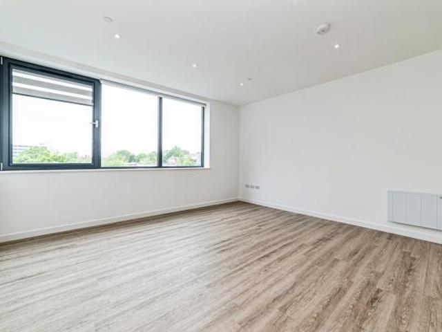Normandy House, Basingstoke, RG21 2 bed house to rent £1,375 pcm £317 pw