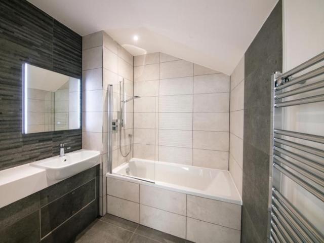 Ashwood Park, Basingstoke RG23, 1 bed flat to rent, £1,060 pcm | PrimeLocation