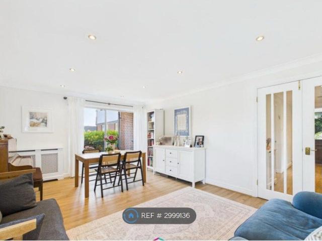 Normandy House, London NW4, 2 bed flat to rent, £2,250 pcm | PrimeLocation