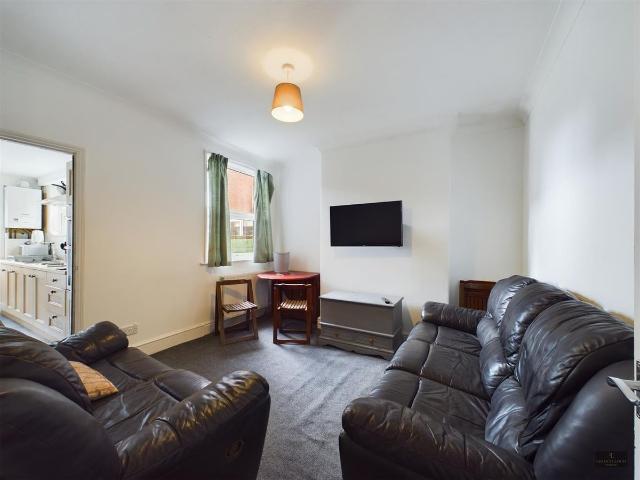 Normandy Road, Exeter EX1, 4 bed property to rent, £2,102 pcm | PrimeLocation