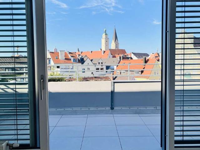 Normal gibt’s woanders wunderschöne, klimatisierte Penthouse Wohnung mitten in der Stadt