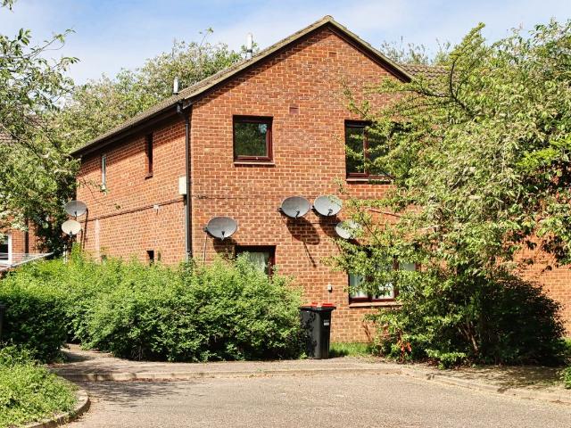 Norrington, Two Mile Ash, Milton Keynes, Buckinghamshire MK8, Studio to rent, £825 pcm | PrimeLocation