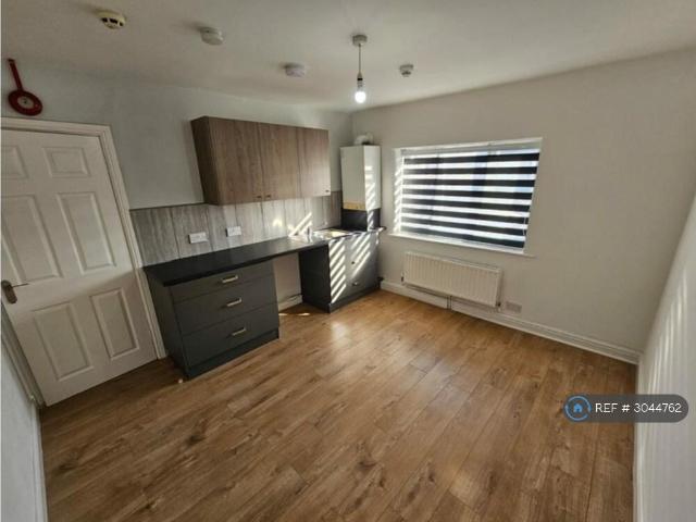 Norris Street, Warrington, WA2 Studio to rent £475 pcm £110 pw