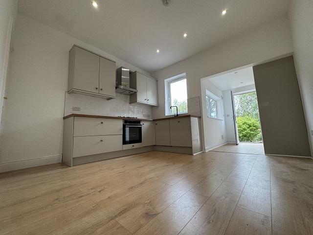 Norris Road, Sheffield, S6 3 bed terraced house to rent £1,400 pcm £323 pw