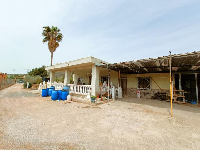 Nos complace anunciar esta propiedad en venta en Hondón de l. 140m² Hondón de los Frailes