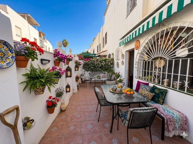 Nos complace presentar una oportunidad única para comprar un. 210m² Colina Vista Mar