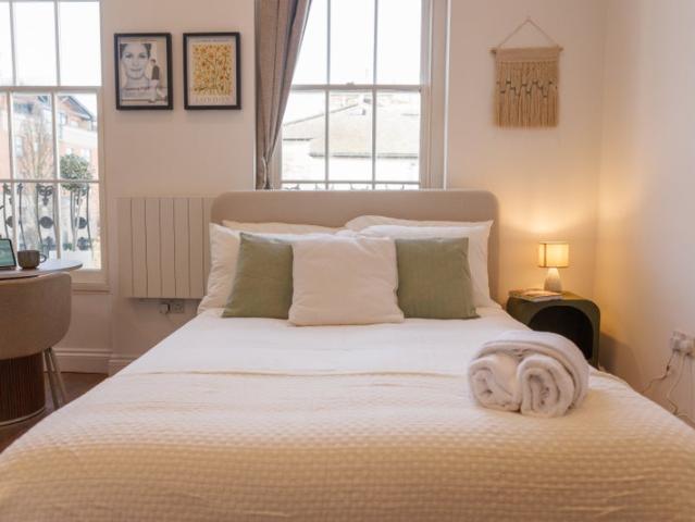 | Notting Hill Studio | Hyde Park | All bills inc