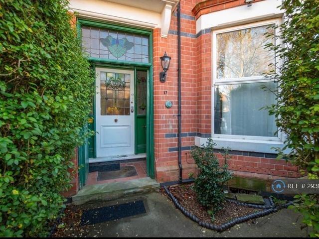 Nottingham, Nottingham, NG3 5 bed semi detached house to rent £2,950 pcm £681 pw
