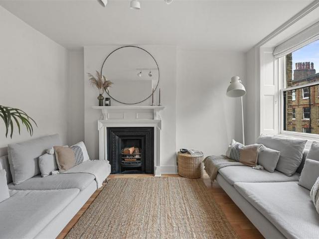 Nottingham Place, London, W1U 2 bed apartment to rent £5,087 pcm £1,174 pw