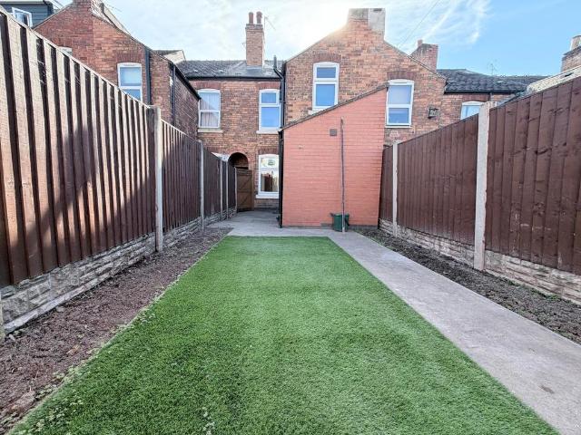 Nottingham Road, Derby 2 bed terraced house to rent £925 pcm £213 pw