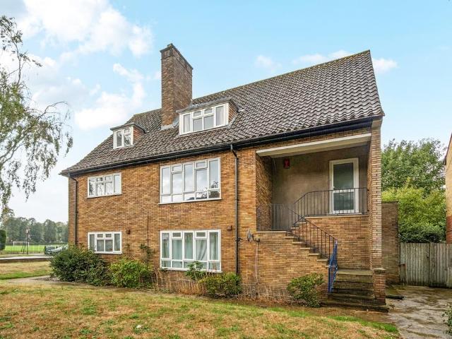 Nottingham Road South Croydon CR2 3 bed flat to rent £1,850 pcm £427 pw