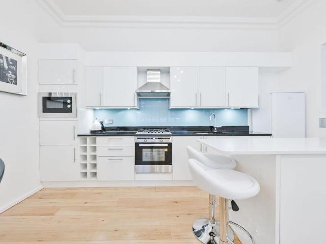 Nottingham Street, Mayfair, London, W1U 3 bed house to rent £8,498 pcm £1,961 pw