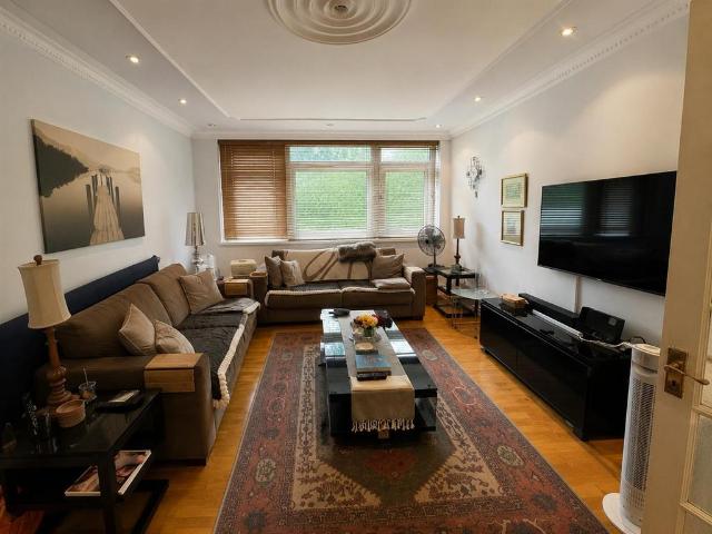 Nottingham Terrace, London NW1 2 bed apartment to rent £4,658 pcm £1,075 pw