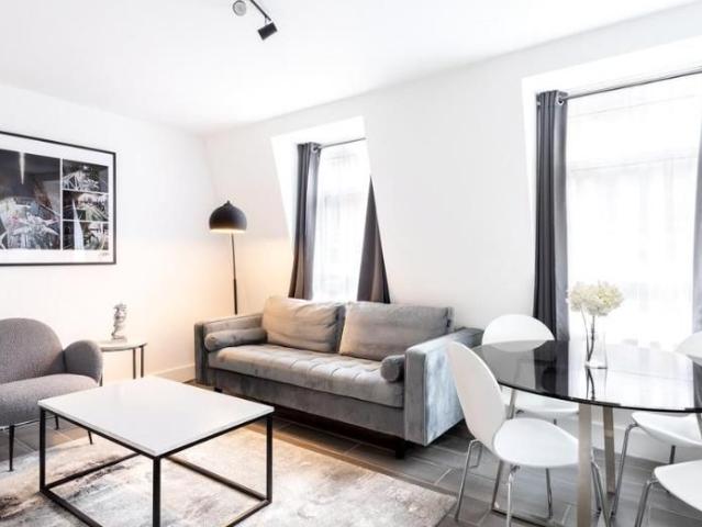 Nottingham Terrace, Marylebone, London NW1, 2 bed flat to rent, £8,500 pcm | PrimeLocation