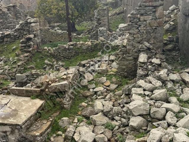 Notıas Real Estate Gayrimenkul'den Dereköy'de Taş Ev
