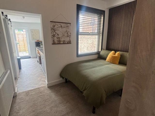 Not your average studio | Bills inc, near DGH