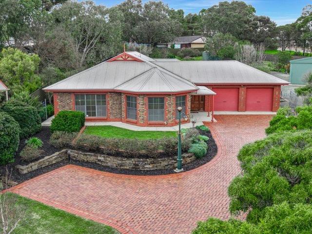 Noteworthy Elegance Living at 8 Norman Court!