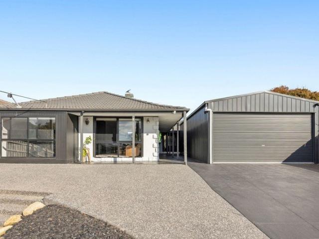 Nothing Short of Extraordinary! Offers Closing 18th July @ 5:00pm Unless sold prior