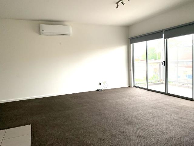 Nothing to Wait! @2 Bedrooms N 2 Bathrooms Apartment
