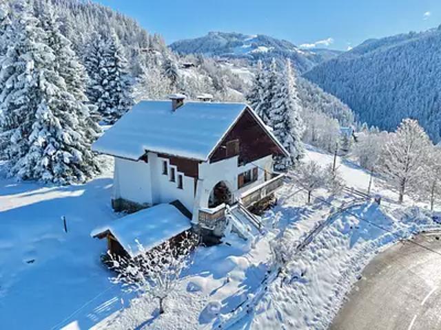 Notre Dame de Bellecombe 73590 Achat / Vente maison 8 pièces t8 au dernier étage