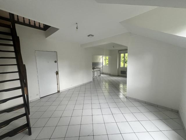 F2 DUPLEX