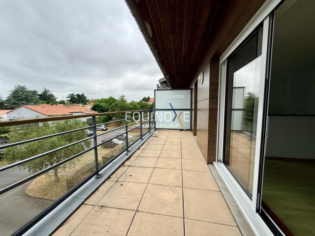 Nouveauté: Appartement T3 Dernier Étage Centre Ville de Vallet 44330
