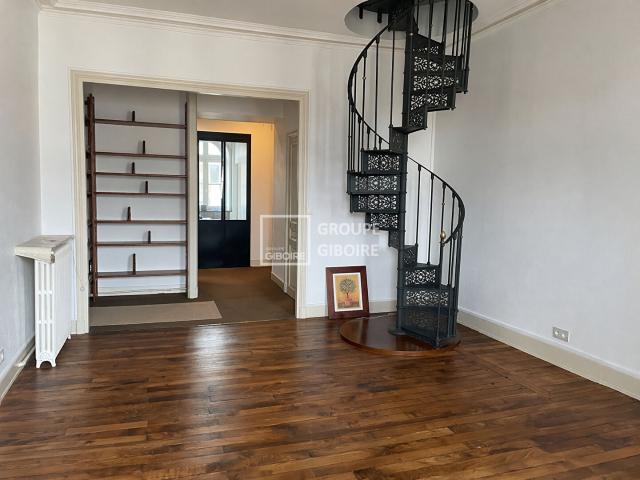 NOUVEAUTE GROUPE GIBOIRE A VENDRE APPARTEMENT TRAVERSANT D'ENVIRON 141 M2 AVEC CAVE RENNES CENTRE VILLE