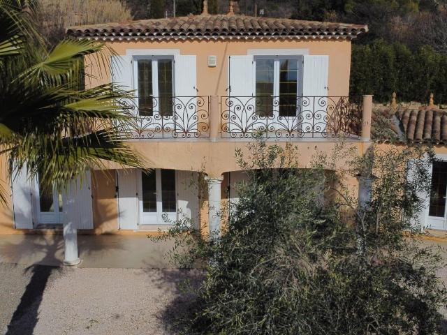 Nouveaute Neoprovencale 5 P 157 m2 sur 1500 M2 De Terrain. 157m² La Motte