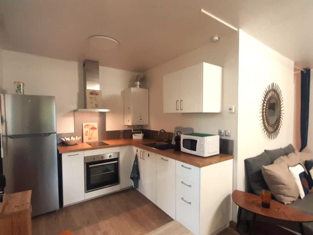 NOUVEAUTE! SUPERBE T2 MEUBLE DE 48 M2 AU CENTRE DE CASTANET
