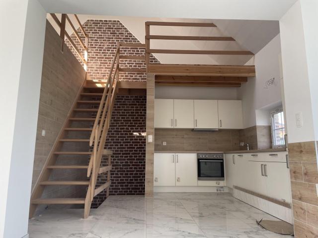 Nouvelle maison dans une ferme idéalement située