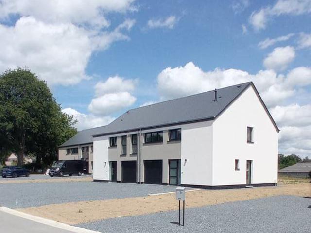 Nouvelle maison spacieuse et lumineuse