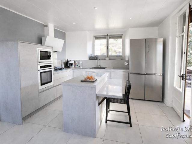 Nouveau prix Belle opportunité à saisir Maison familiale 174 m² – Vue dégagée, calme et potentiel rare à Gruffy