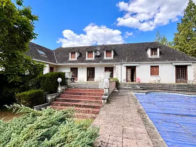 Nouan le Fuzelier 41600 Achat / Vente maison 11 pièces t11 au dernier étage piscine