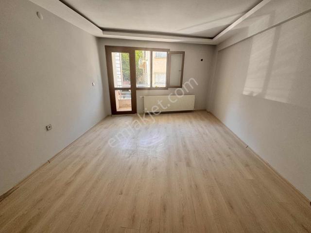 Novuss Gayrimenkul/gülyaka'da Arakat K.mutfak Kiralık 3+1
