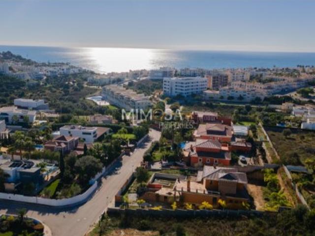 Nova Moradia de 4 Quartos em Suite em Porto de Mós, Lagos