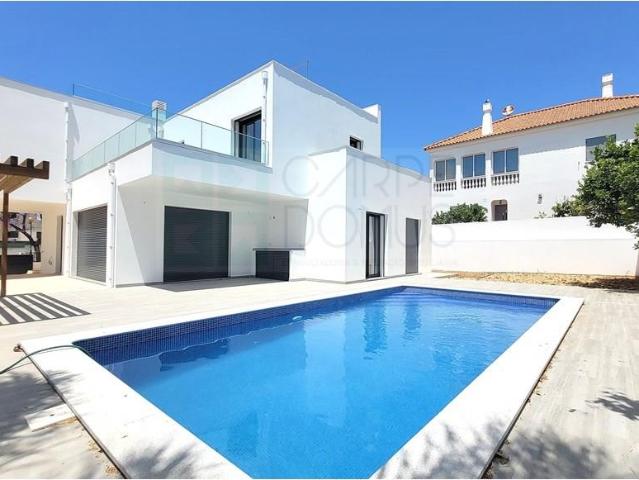 Nova Moradia de Luxo com Piscina e Terraço Panorâmico em Tav. 232m² Tavira Santa Maria
