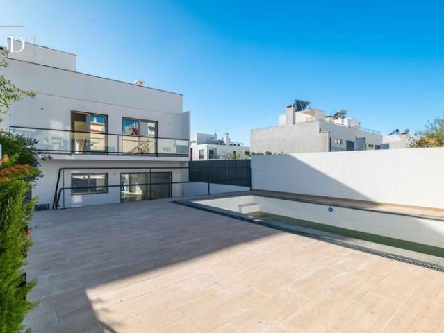 Nova moradia moderna com 3 quartos, elevador, garagem, terra. 256m² Moncarapacho e Fuseta