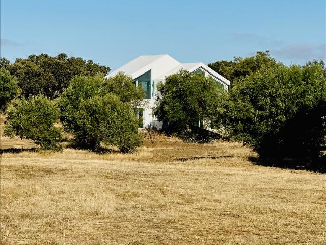 Nova Moradia Minimalista numa Propriedade Privada de 8,6 Hec. 145m² Monsaraz