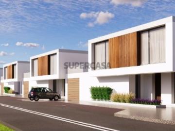 Nova moradia T3 com piscina, vistas mar, junto praias, em Santa Cruz, Torres Vedras