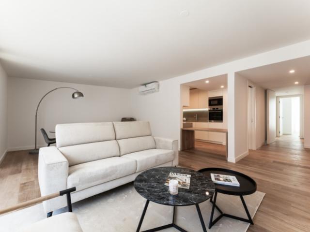 Apartamento T3 duplex novo no 7.º andar, com garagem, nos Olivais, Lisboa
