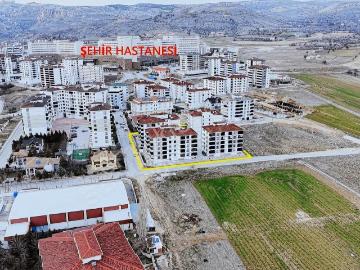 Izzet Paşa, Merkez, Şişli - Balkon, Otopark